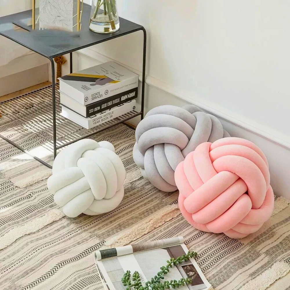 Coussin anti-stress en velours Knotty™